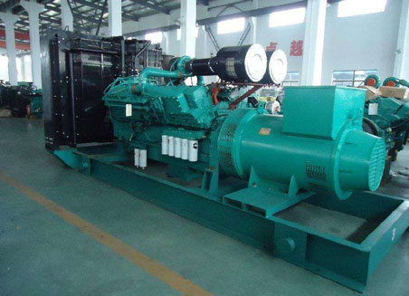 新郑800kw康明斯柴油发电机组